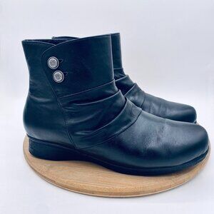 Abeo shoes Womens 10 Black Leather Ankle Boots Ruched Wedge Cottage Goth